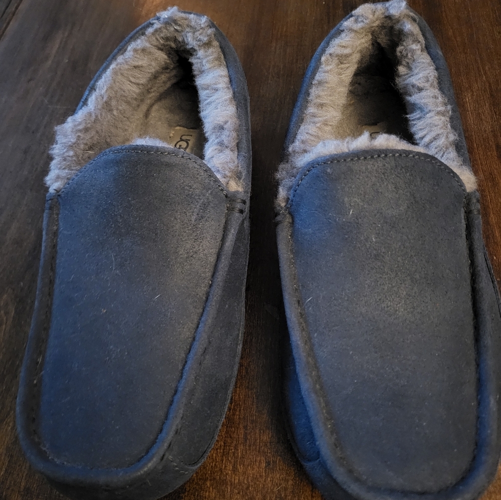 UGG Men's Navy Blue Loafers